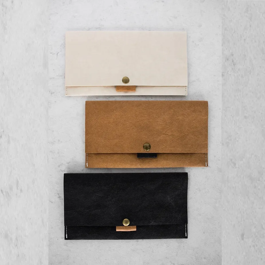 The Commuter Wallet in Black