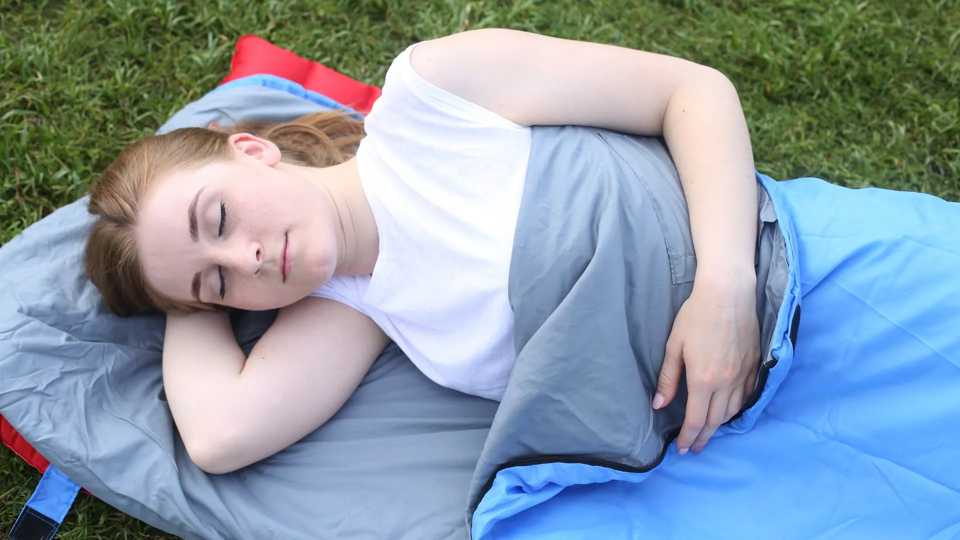 Ultra Lightweight Sleeping Bag w/ Compression Sack for Backpacking